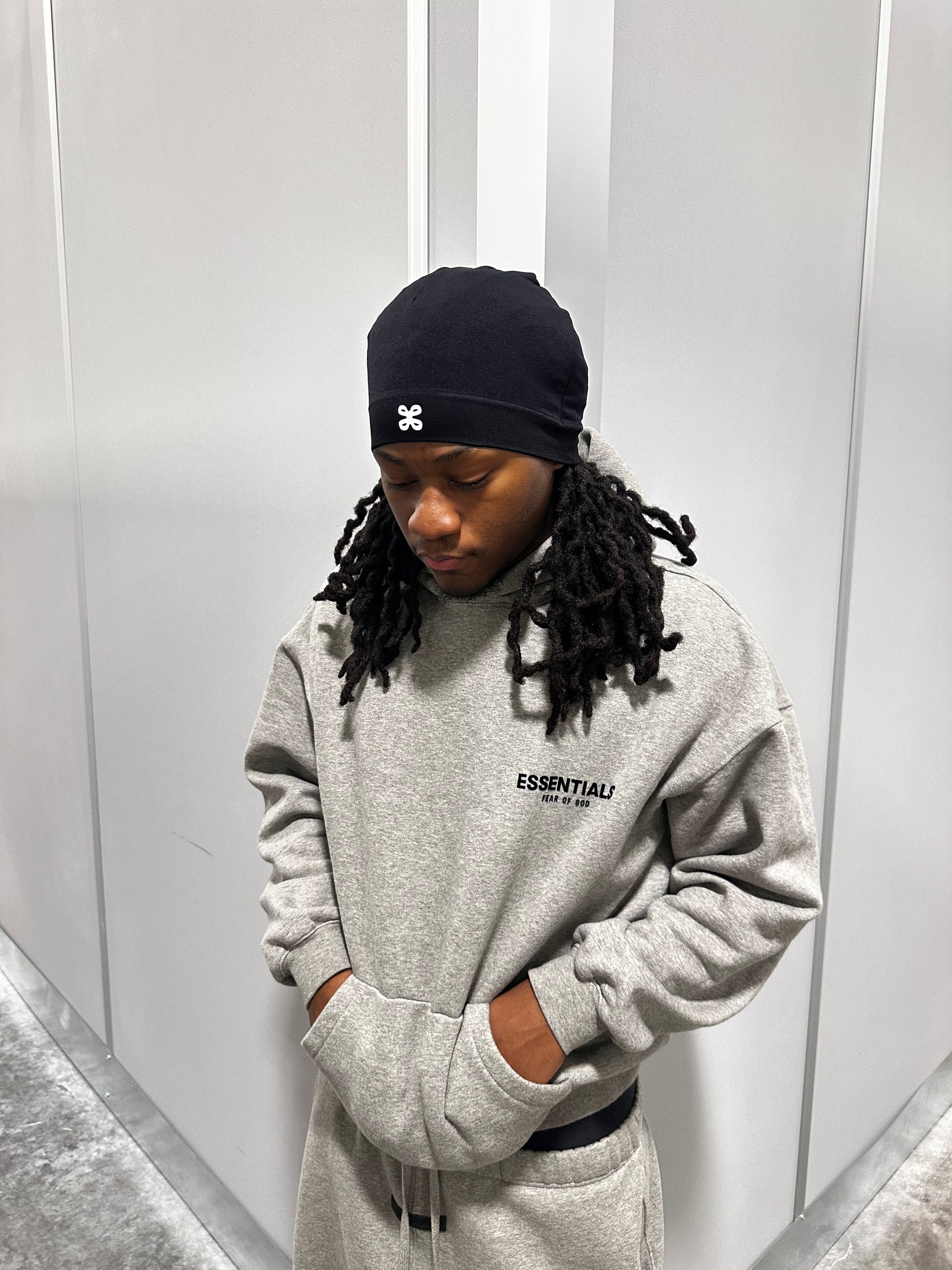 PLAIN BLACK PV SKULL CAPS